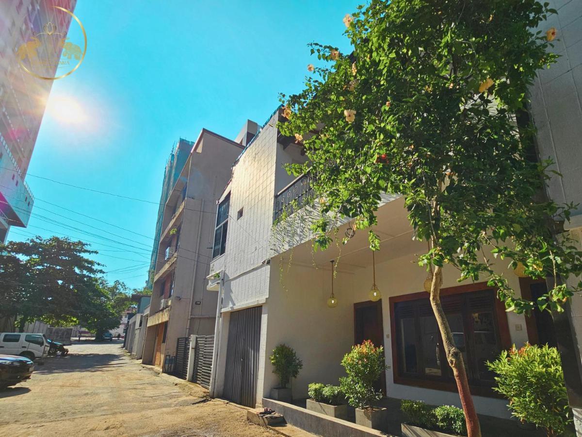 Galle Face Terrace Hostel By Tourlux 콜롬보 외부 사진